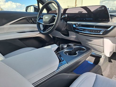 New 2026 Cadillac Lyriq Sport image 25