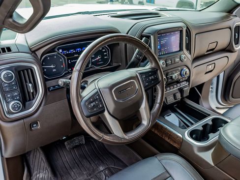 Used 2021 GMC Sierra 2500 Denali w/ Denali Ultimate Package image 17