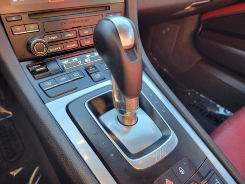 Used 2017 Porsche 718 Boxster Base image 21