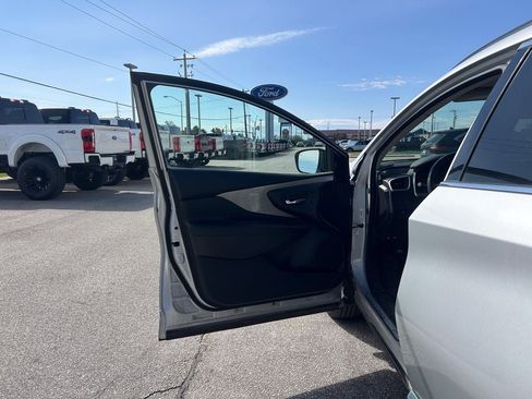 Used 2018 Nissan Murano SV w/ Premium Package AWD/4WD image 11
