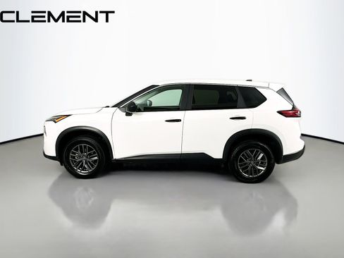 Used 2024 Nissan Rogue S image 4