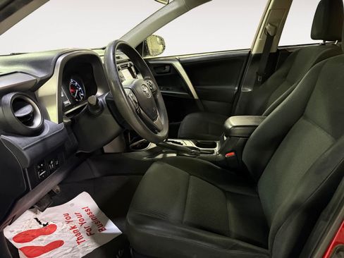 Used 2017 Toyota RAV4 LE FWD image 15