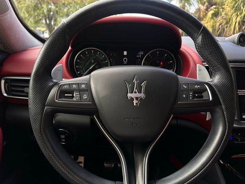 Used 2023 Maserati Levante Modena image 16