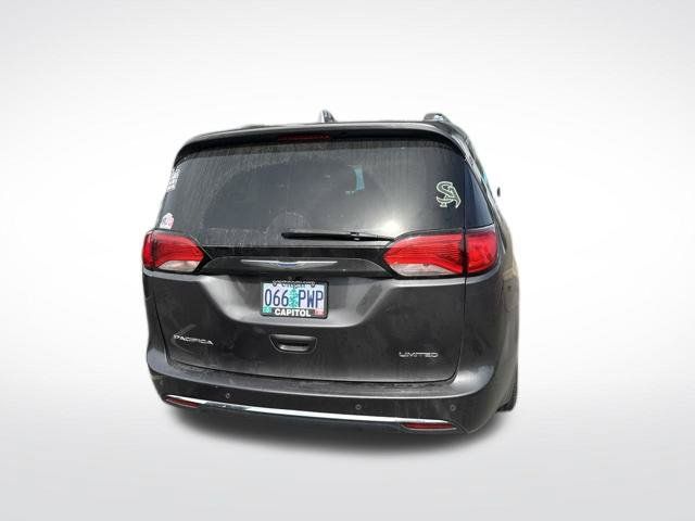 Used 2019 Chrysler Pacifica Limited FWD image 6