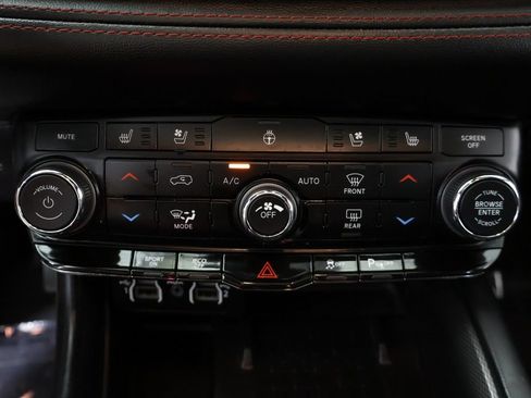 Used 2025 Dodge Durango R/T w/ Blacktop Package AWD/4WD image 59