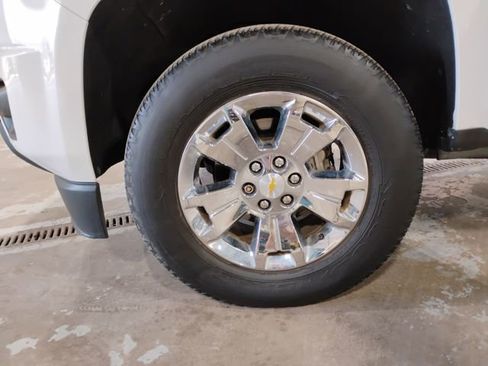Used 2018 Chevrolet Colorado LT image 30