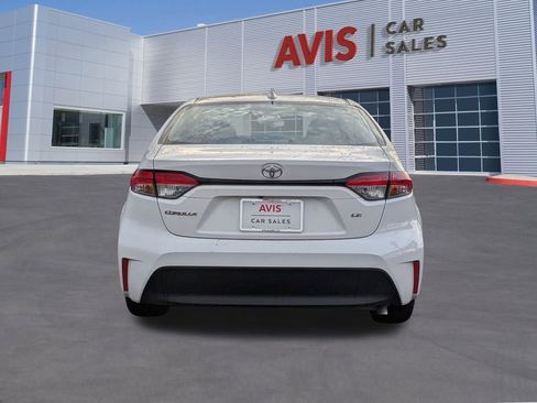 Used 2025 Toyota Corolla LE image 5