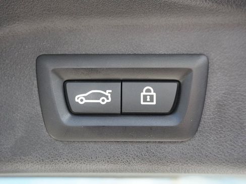 Used 2023 BMW X7 xDrive40i w/ Premium Package image 88