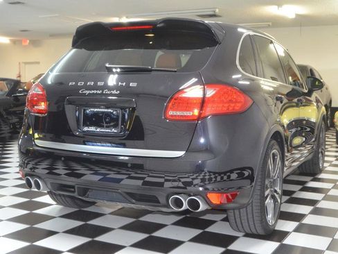 Used 2014 Porsche Cayenne Turbo w/ Comfort Plus Package (PU4) image 9