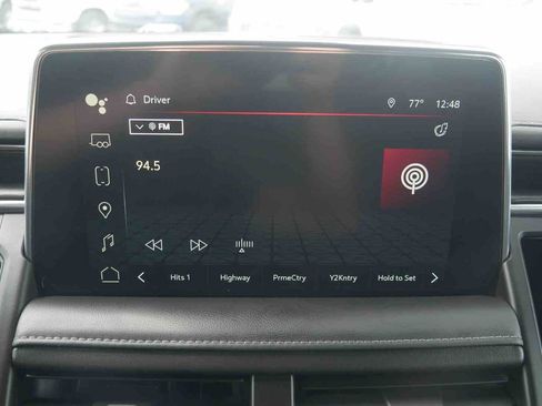 Used 2023 GMC Yukon XL SLE w/ Gmc Pro Safety Plus Package AWD/4WD image 32