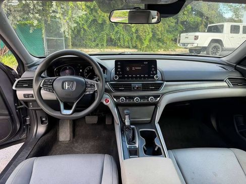 Used 2019 Honda Accord LX image 12