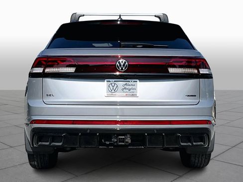 New 2026 Volkswagen Atlas Cross Sport SEL R-Line image 4