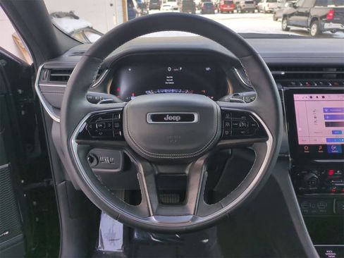 Used 2023 Jeep Grand Cherokee Overland image 22