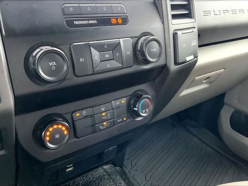 Used 2021 Ford F250 XL w/ Power Equipment Group AWD/4WD image 33