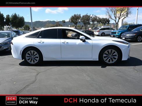 Used 2023 Toyota Mirai XLE w/ Advanced Technology Package image 5