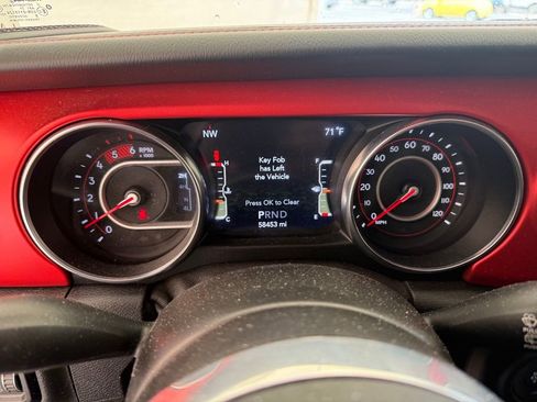 Used 2021 Jeep Wrangler Unlimited Rubicon AWD/4WD image 18