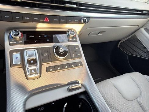Used 2025 Hyundai Palisade Calligraphy FWD image 35