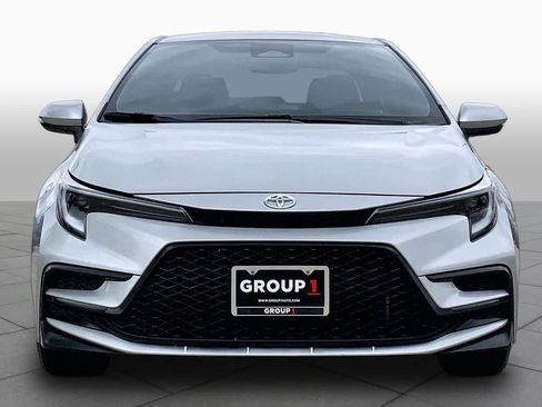 Used 2025 Toyota Corolla SE image 4