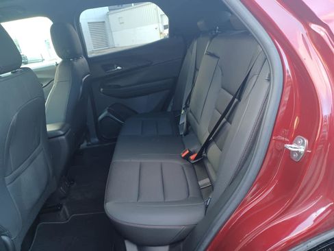 Used 2023 Chevrolet TrailBlazer RS w/ Sun and Liftgate Package image 16