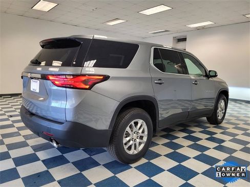 Used 2023 Chevrolet Traverse LS w/ Safety Package image 9