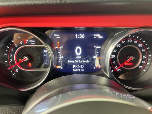 Used 2022 Jeep Gladiator Rubicon w/ Cold Weather Group AWD/4WD image 5