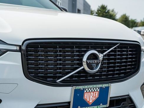 Used 2021 Volvo XC60 T6 R-Design w/ Advanced Package image 11