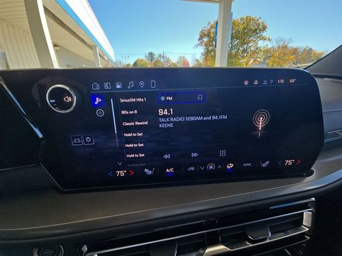 New 2026 Chevrolet Traverse LT image 13