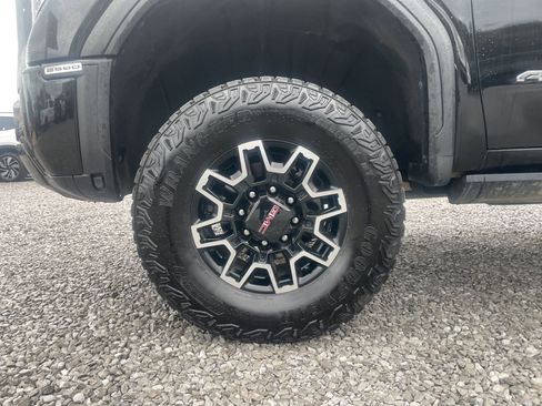 Used 2024 GMC Sierra 2500 AT4X image 7