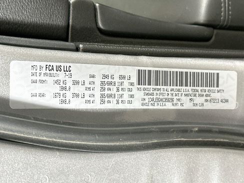 Used 2019 Jeep Grand Cherokee Limited RWD image 12