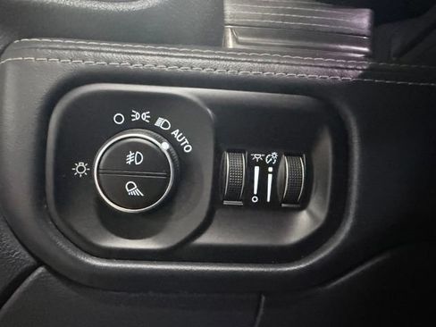 Used 2020 RAM 2500 Limited AWD/4WD image 38