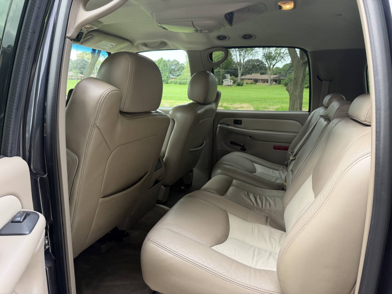 Used 2004 GMC Yukon XL Denali AWD/4WD image 11