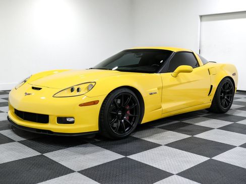 Used 2007 Chevrolet Corvette Z06 w/ Preferred Equipment Group RWD image 3
