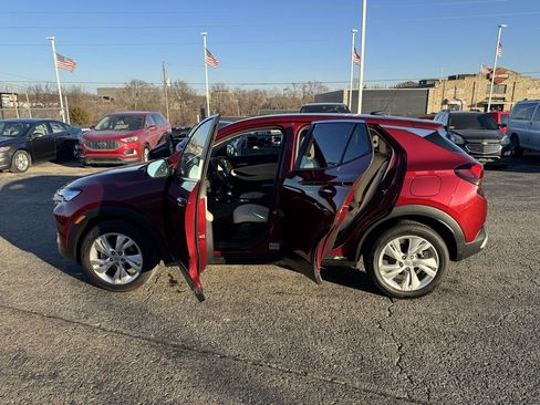 Used 2025 Buick Encore GX Preferred w/ Advanced Technology Package image 4