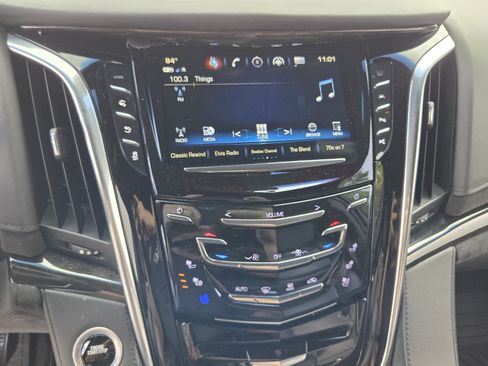 Certified 2018 Cadillac Escalade ESV Platinum RWD image 28