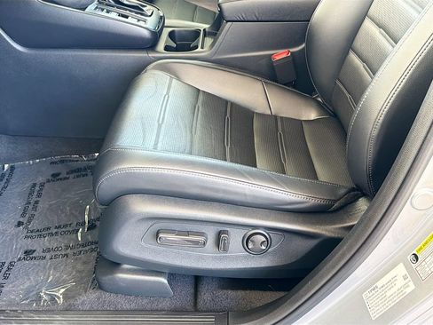 Used 2023 Honda CR-V EX-L image 18