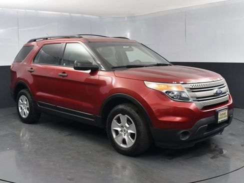 Used 2013 Ford Explorer 4WD w/ Class III Trailer Tow Pkg image 1