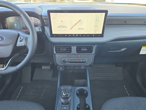 New 2025 Ford Maverick XLT w/ XLT Luxury Package image 9