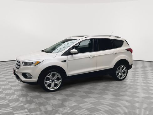 Used 2019 Ford Escape Titanium AWD/4WD image 38