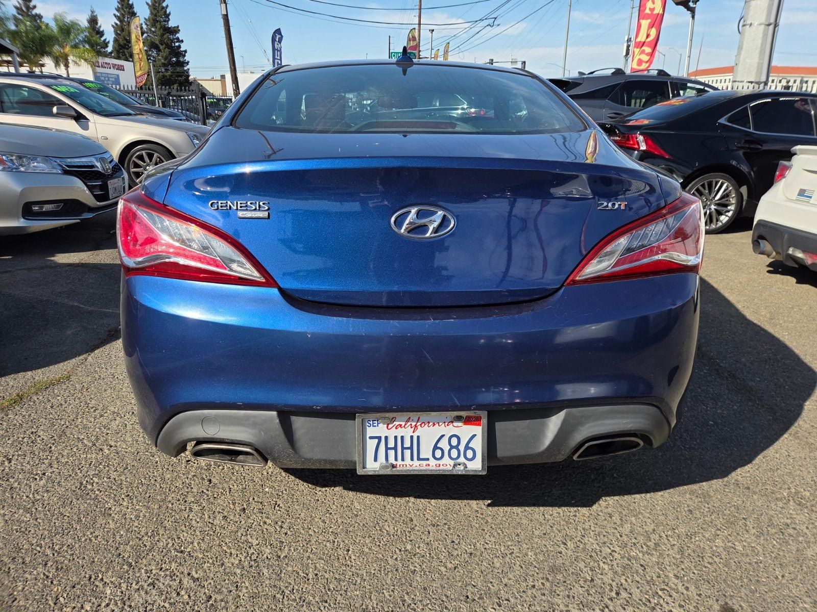 Used 2014 Hyundai Genesis 2.0T RWD image 3
