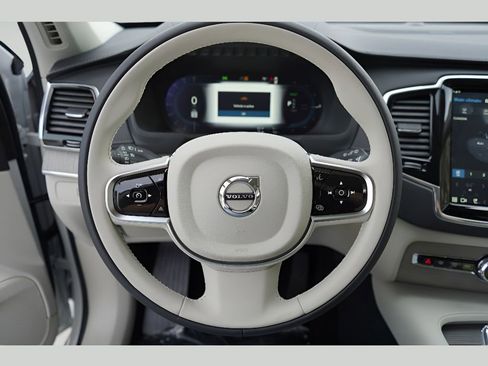 New 2025 Volvo XC90 T8 Ultra w/ Protection Package Premier image 12