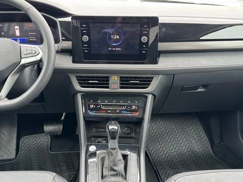 New 2026 Volkswagen Taos SE image 14
