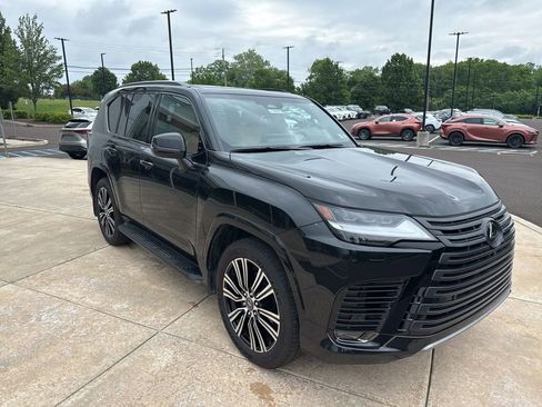 New 2026 Lexus LX 600 4WD w/ Luxury Package image 3