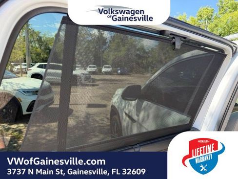 Certified 2024 Volkswagen Atlas SEL Premium R-Line AWD/4WD image 12