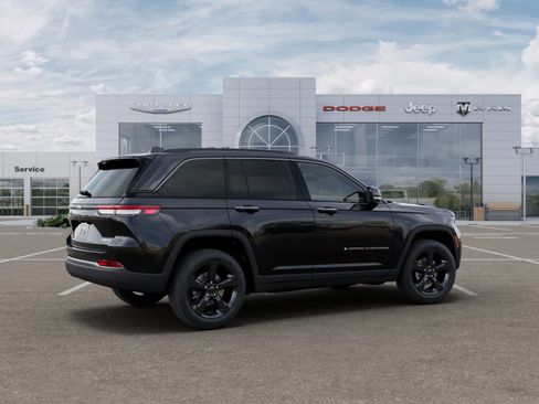 New 2026 Jeep Grand Cherokee Limited w/ Limited Altitude Package AWD/4WD image 4