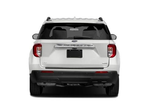 Used 2020 Ford Explorer XLT w/ Equipment Group 202A AWD/4WD image 5