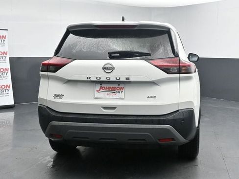 Used 2023 Nissan Rogue S image 11