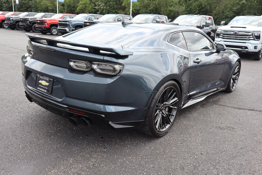 Used 2022 Chevrolet Camaro ZL1 RWD image 29
