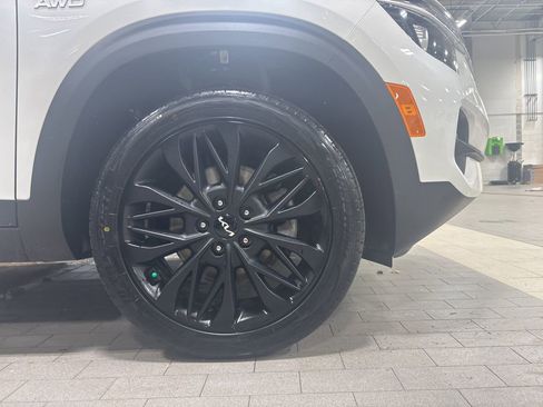 Used 2022 Kia Seltos Nightfall Edition image 27