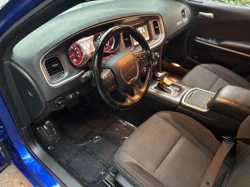 Used 2020 Dodge Charger SXT image 25