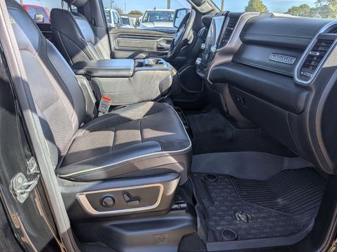 Used 2023 RAM 1500 Laramie image 24